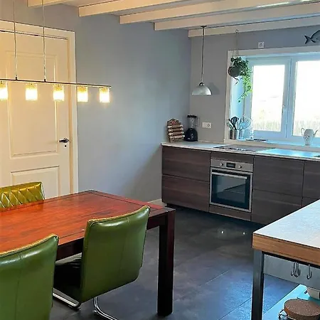 Vinkelaar 11 Semesterbostad *