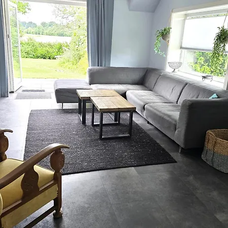 Vinkelaar 11 Holiday home Terschuur