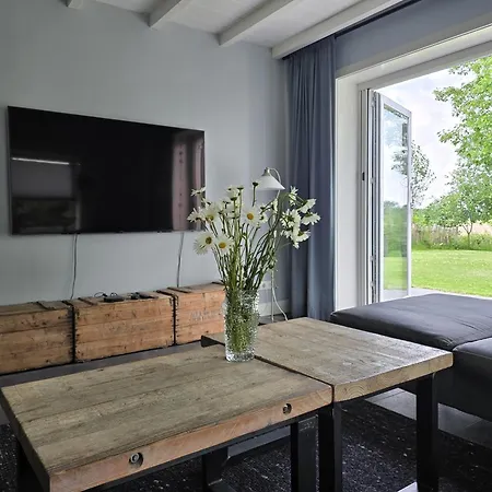 Holiday home Vinkelaar 11 Terschuur
