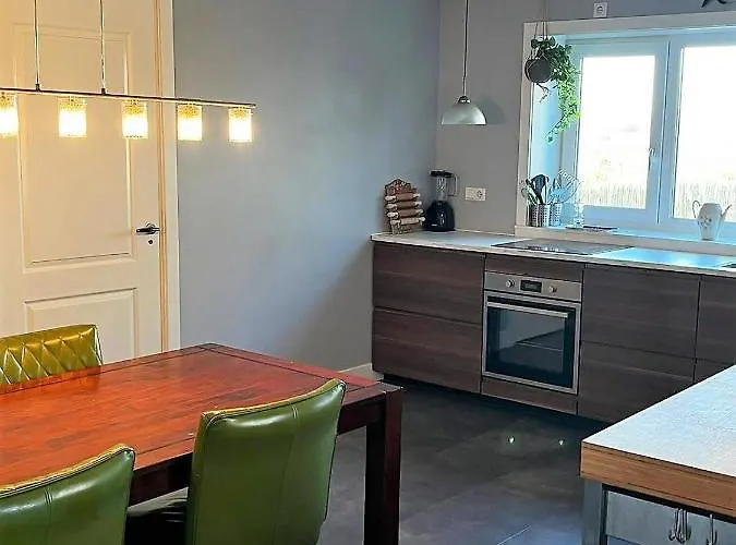 Vinkelaar 11 Semesterbostad *